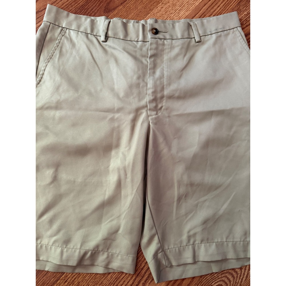Greg Norman Mens Golf Shorts Tan Khaki Flat Front Performance Size 34 RN128493